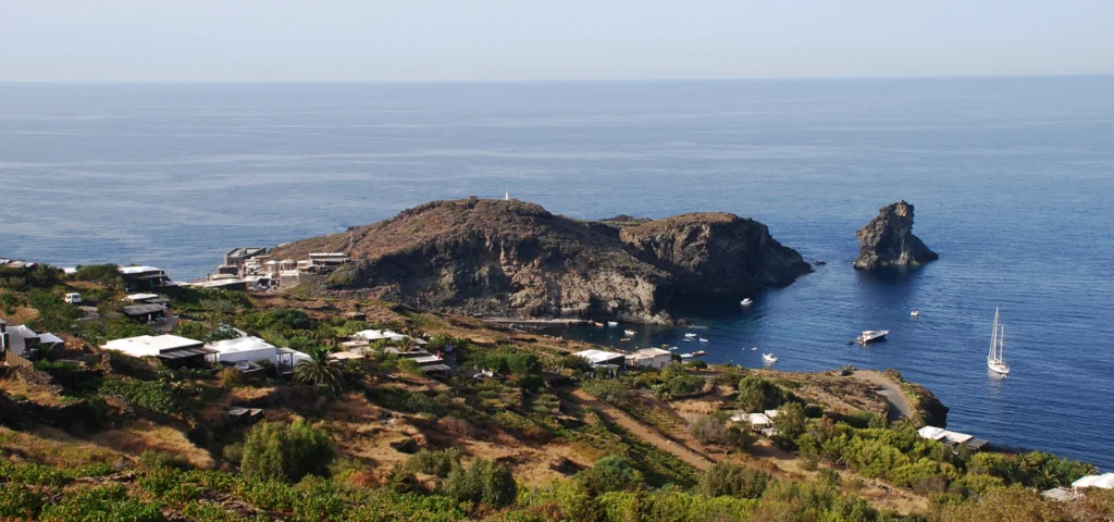 trekking pantelleria scoprire il mondo